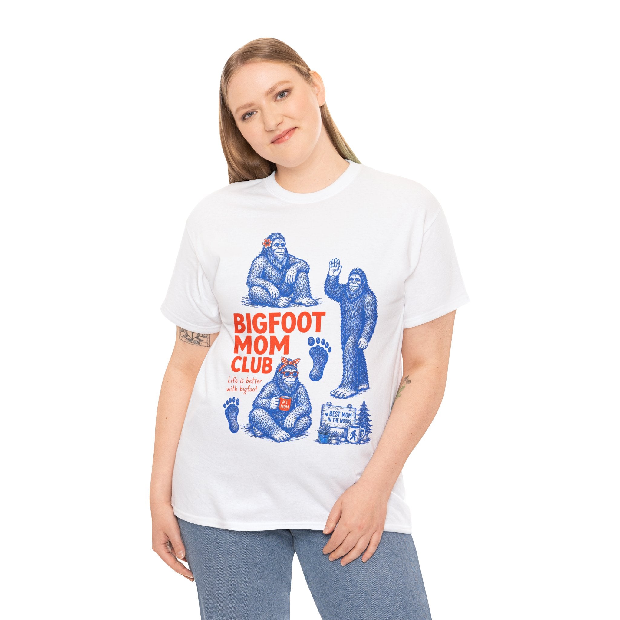 Bigfoot Mom Club T-Shirt – Funny Sasquatch Mom Vintage Graphic Tee