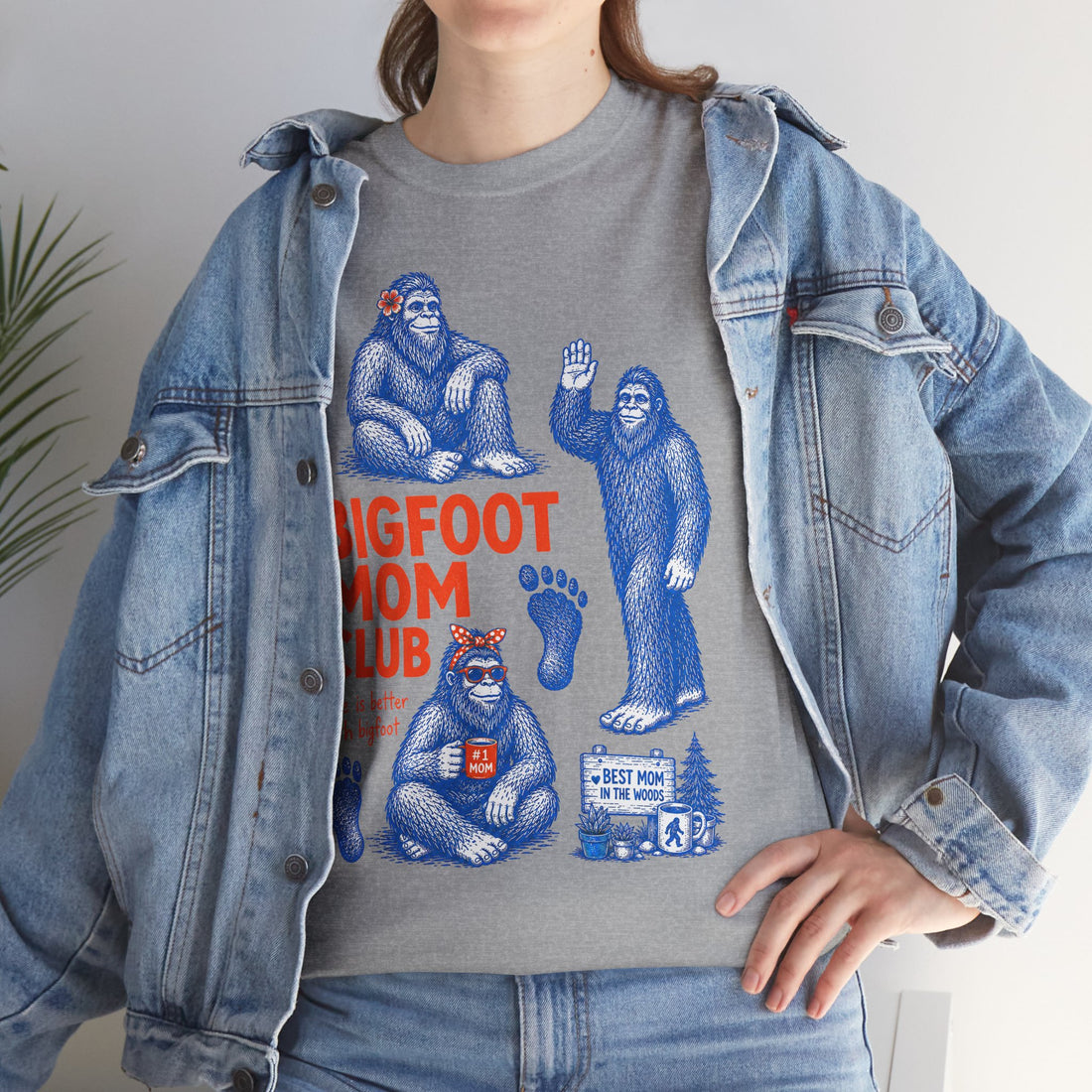Bigfoot Mom Club T-Shirt – Funny Sasquatch Mom Vintage Graphic Tee
