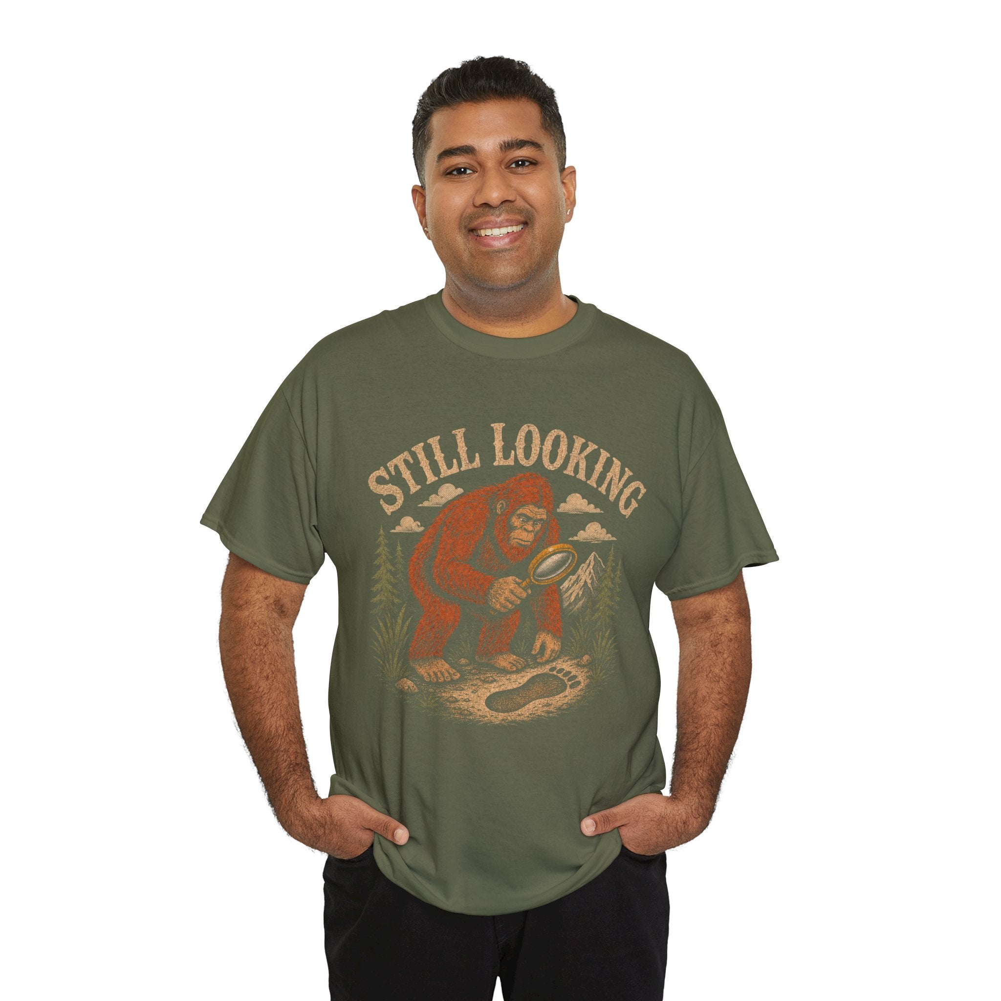 Funny Bigfoot Detective T-Shirt – Still Looking Vintage Graphic Tee