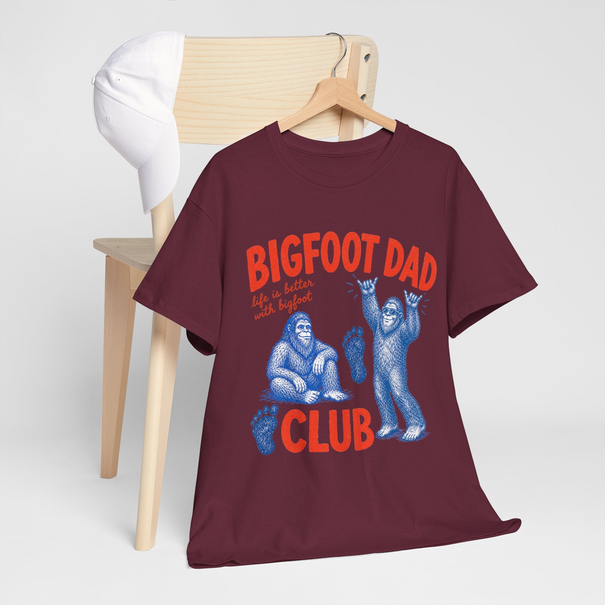Bigfoot Dad Club T-Shirt – Funny Sasquatch Dad Vintage Graphic Tee
