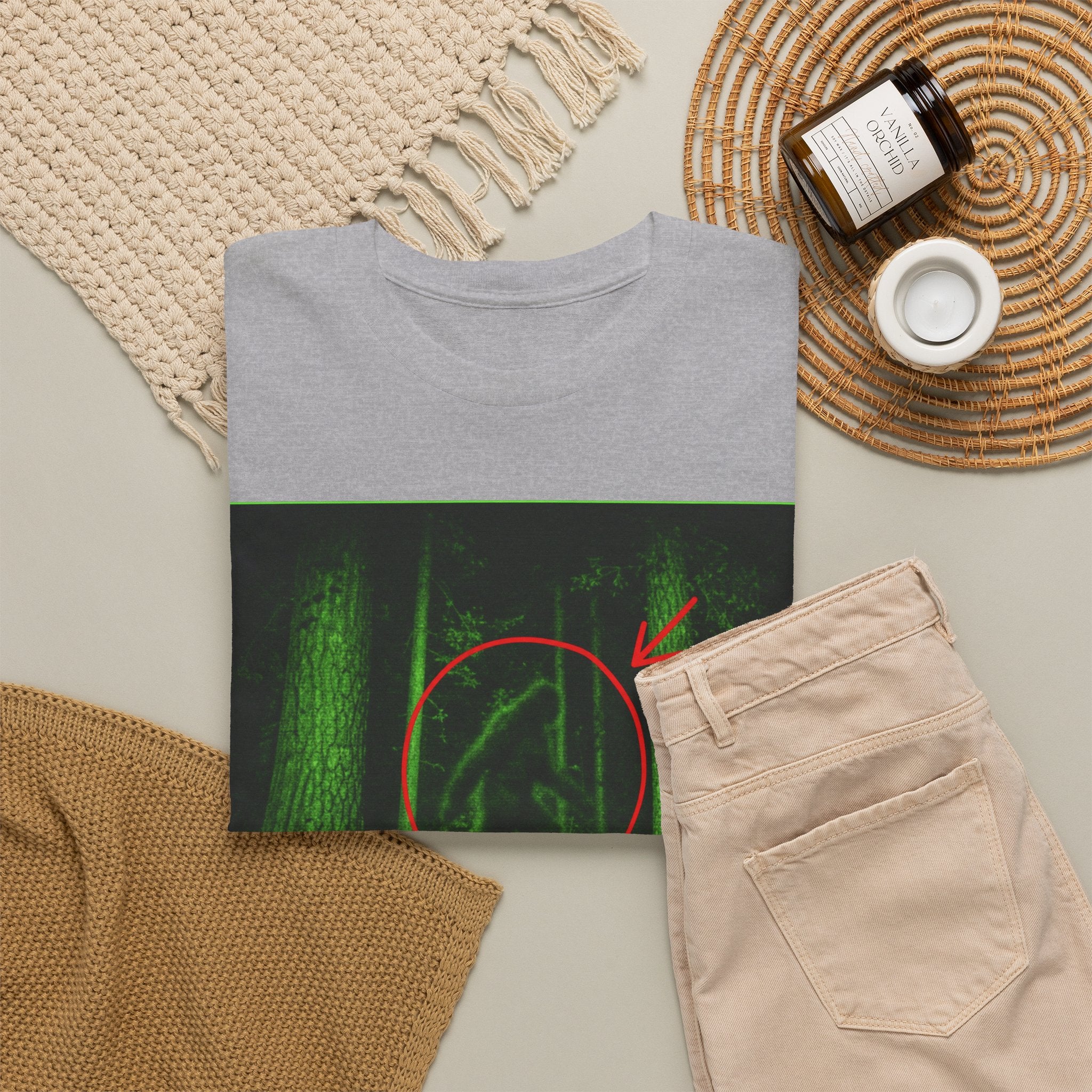 Funny Bigfoot Night Vision T-Shirt – Trail Cam Doesn't Lie Graphic Tee